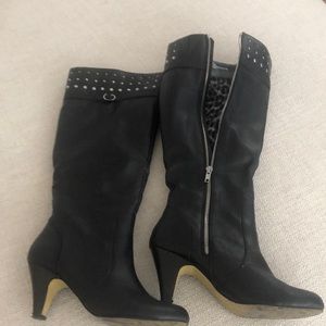 Black Faux Leather Kitten-Heel Boots